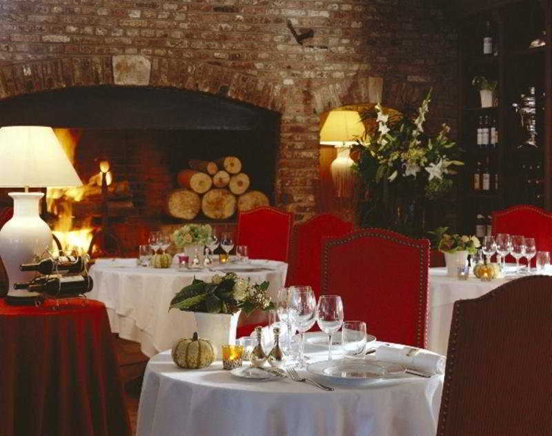 Hotel Chateau Tilques Restaurant photo